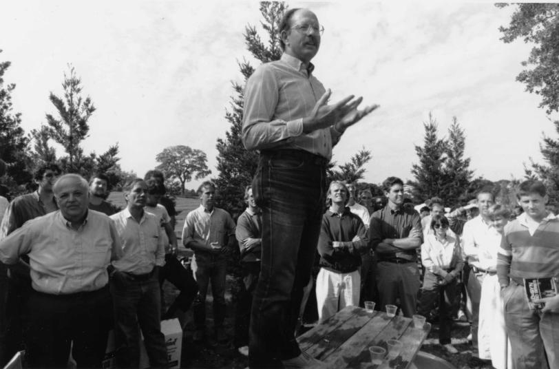 Jonathan Dorfan speaking at celebration of the first Z recorded by Mark II, 04/12/1989