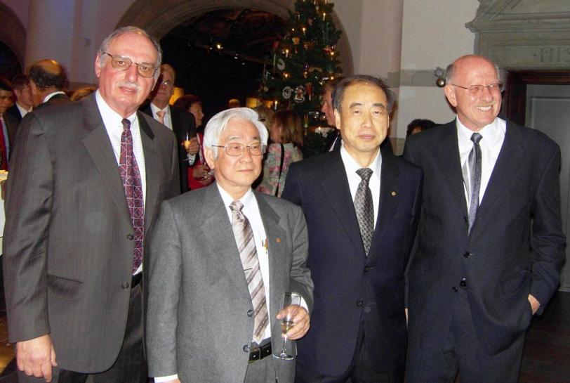 2008 Nobel Laureates with SLAC physicists
