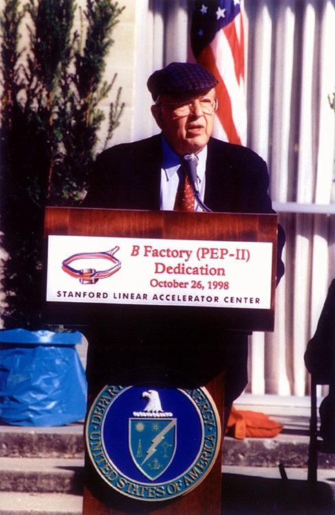 Burton Richter outdoors at podium