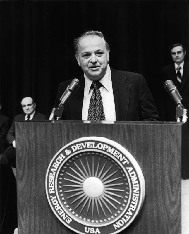 Burton Richter at podium