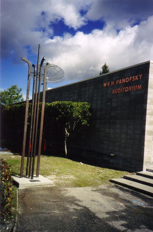 Arnold Eldredge memorial at SLAC, 2000