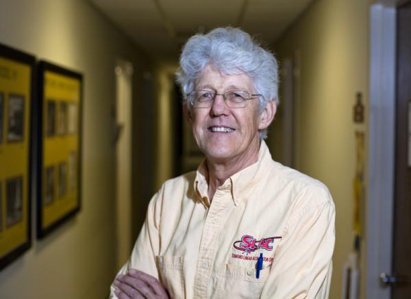 Les Cottrell in Computing Building (050) hallway
