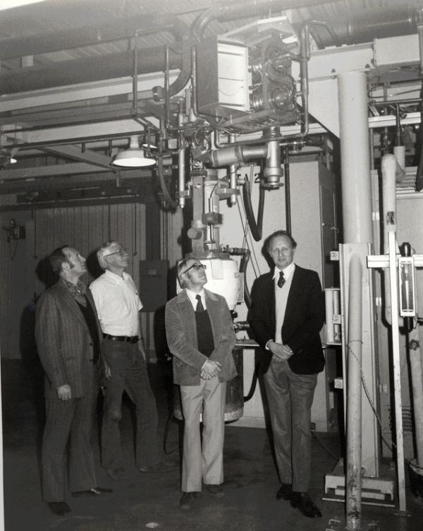 Group in klystron gallery with SLED, 1977